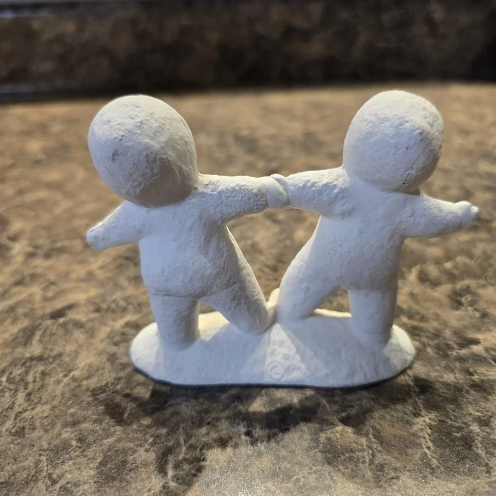 Dept 56 Snowbabies Style Bisque‎ Figurine • Two Kids Ice Skating • White Matte •